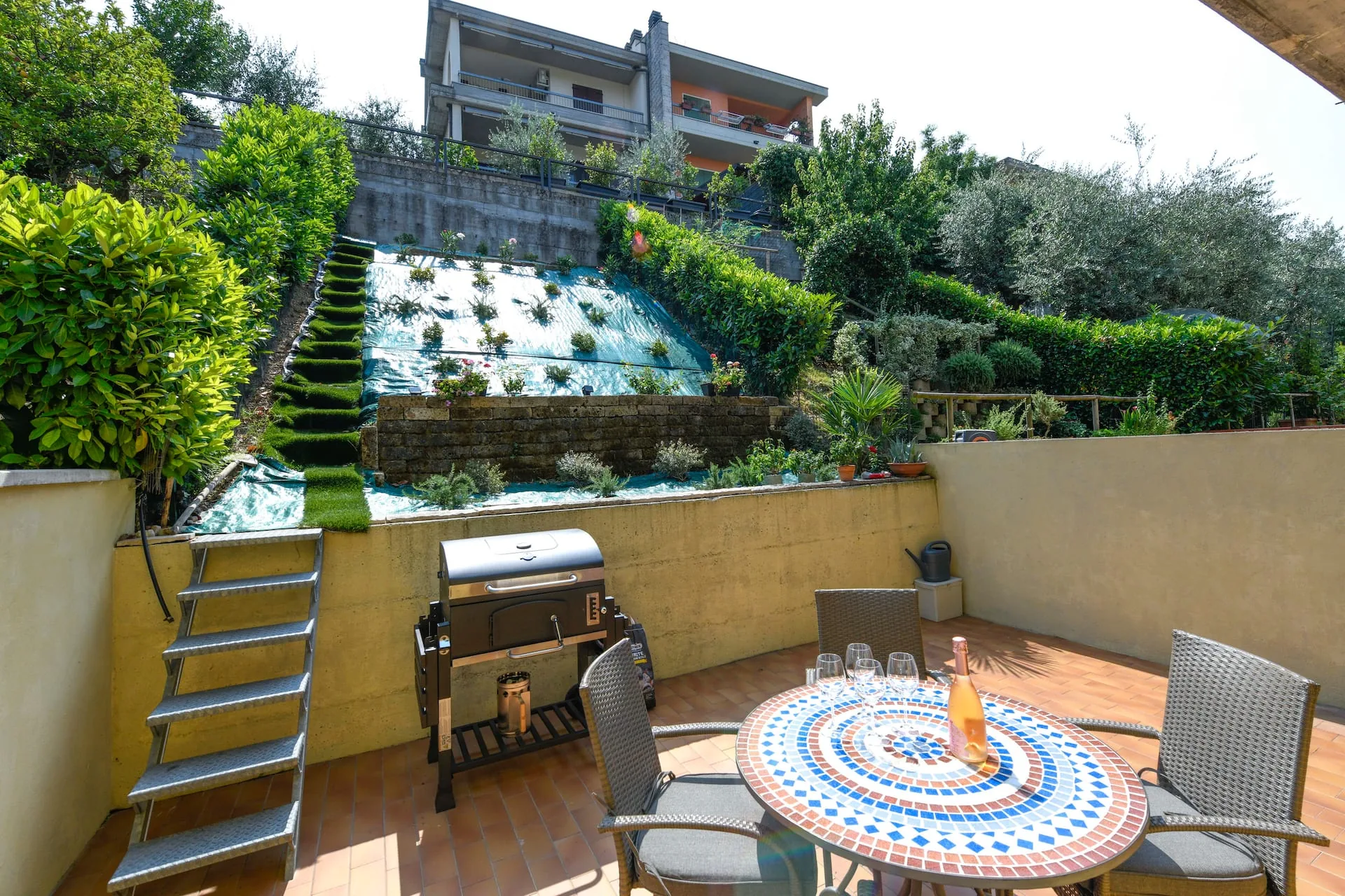 Terrasse et barbecue
