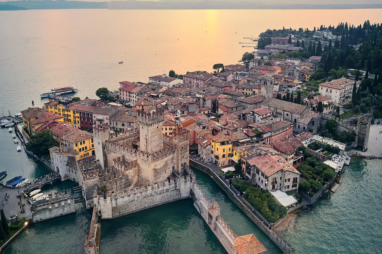 Sirmione : Rocca Scaligera